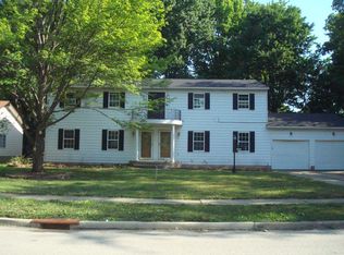 2129 White Oak Dr, Stow, OH 44224
