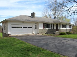 2247 Ridge Rd, Ontario, NY 14519