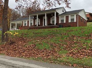 800 Country Club Dr, Ashland, KY 41101