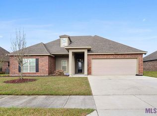 20047 Pecan Hill Dr, Zachary, LA 70791
