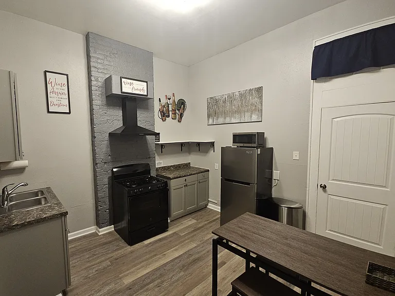 2231 Washington Ave — Photo 9