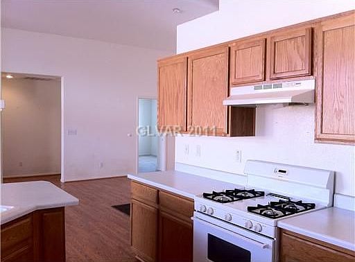 5th image of 2116 Mountain Sunset Ave