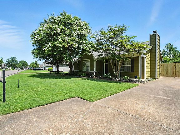 4th image of 6926 Brady Hill Dr