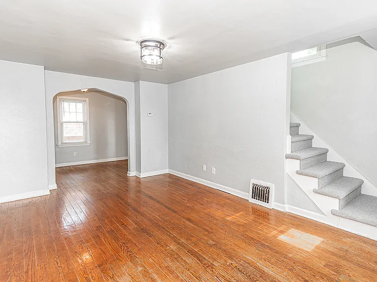 1104 Shadycrest Dr — Photo 30