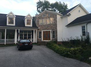 37305 Chagrin Blvd, Moreland Hills, OH 44022