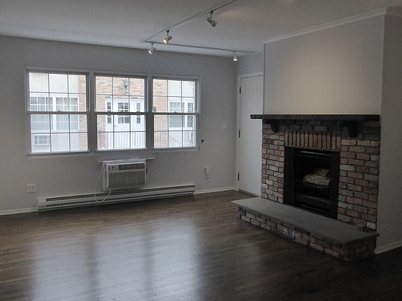 2nd image of 1309 Hope St APT B4