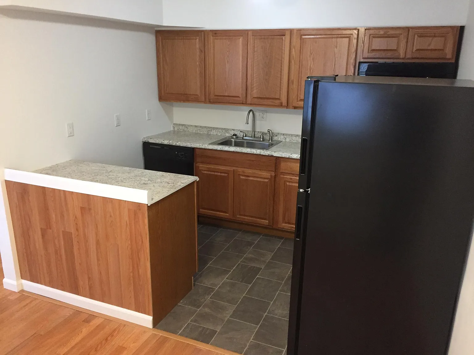 Hickory Estates — Photo 2
