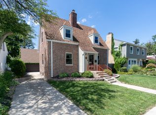 874 S 2nd Ave, Des Plaines, IL