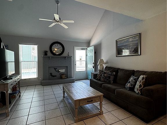 5th image of 15201 Leeward Dr APT B4