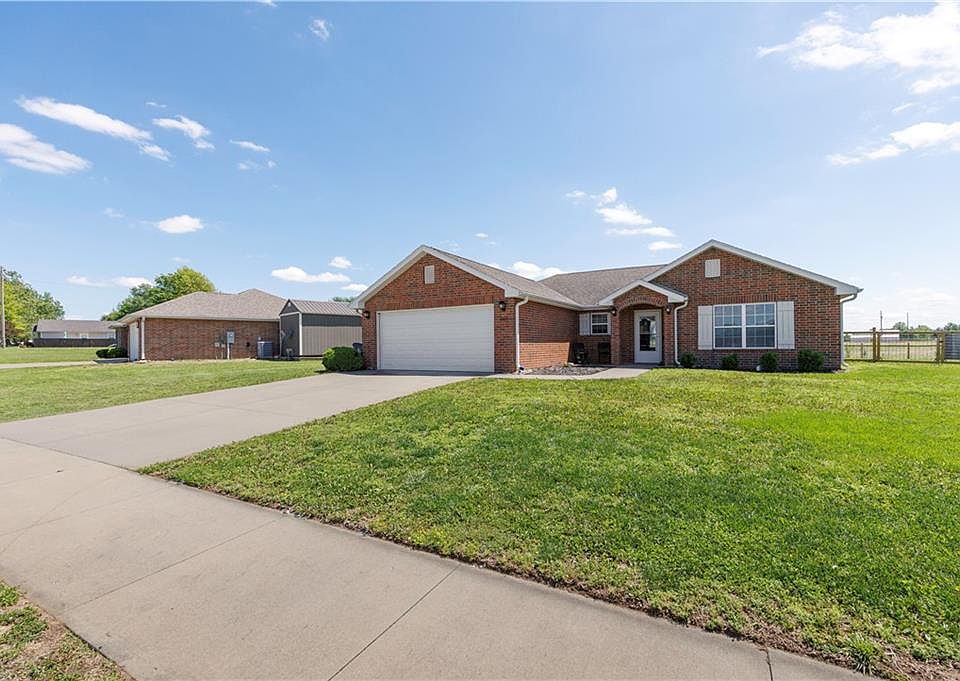 1st image of 707 Landon Dr