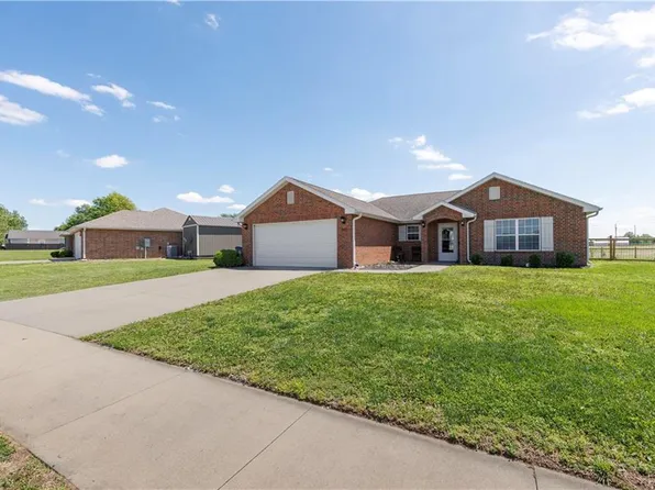 707 Landon Dr, Independence, KS 67301