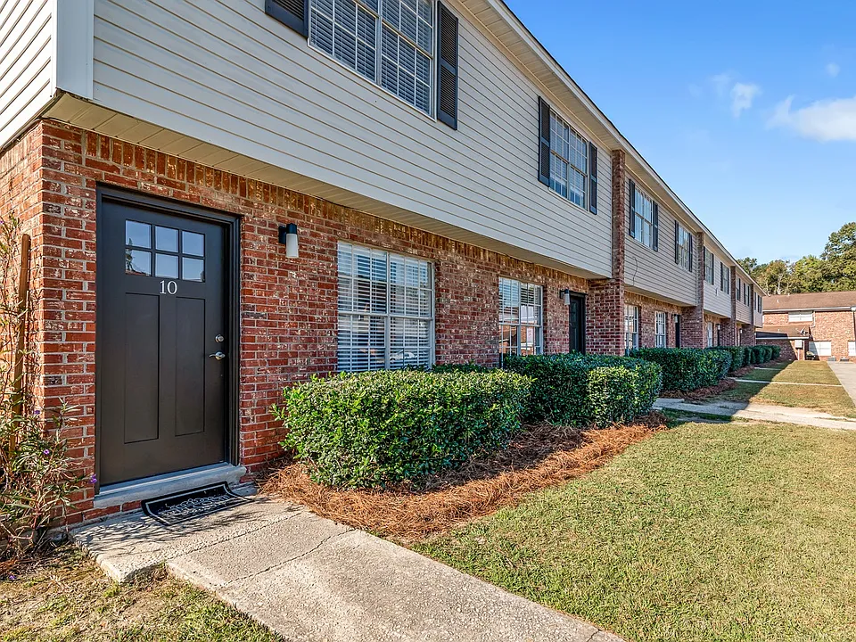 Summerville Apartments