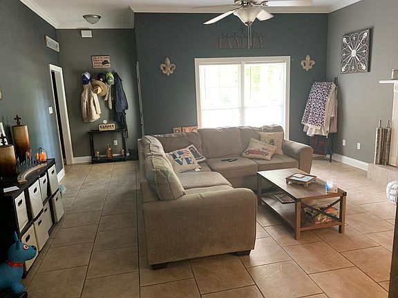 5th image of 33 Cane Bend Dr