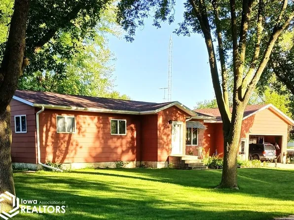 149 Wesley St SW, Titonka, IA 50480
