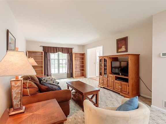 5th image of 5926 King Hill Dr