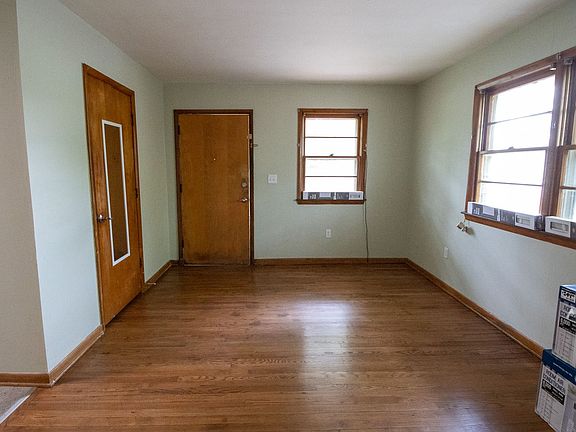 5th image of 3201 Martha Dr APT C