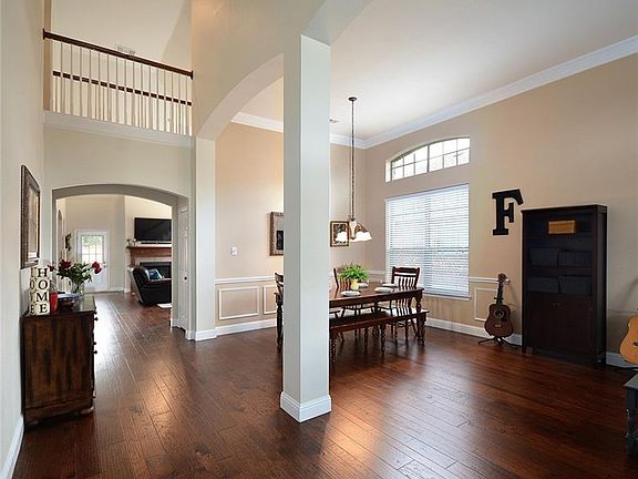 2nd image of 2561 Pinnacle Point Dr