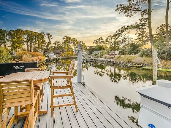 4th image of 2237 Leeward Shore Dr