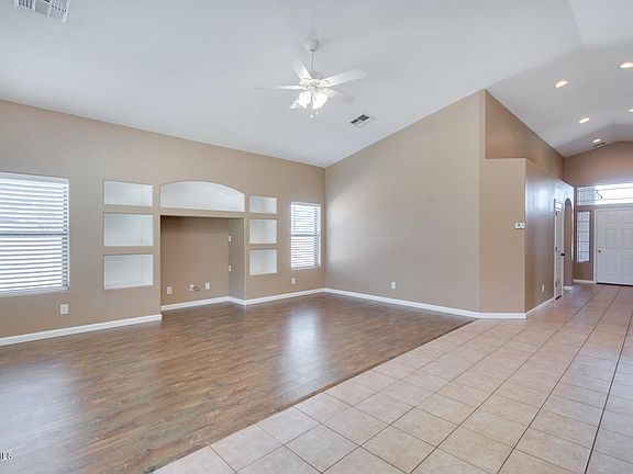 5th image of 25734 W Globe Ave