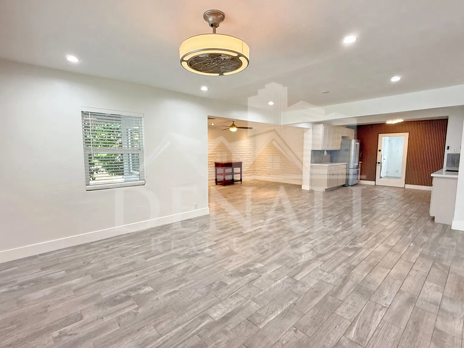 4 bed, 3.0 bath, 1637 sqft, $3,600 — Photo 3