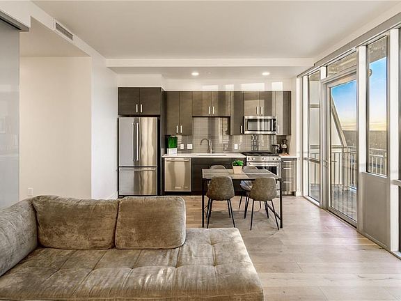 4th image of 222 West Ave Unit 2304