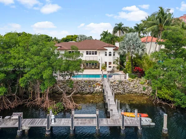 277 Veleros Ct, Coral Gables, FL 33143