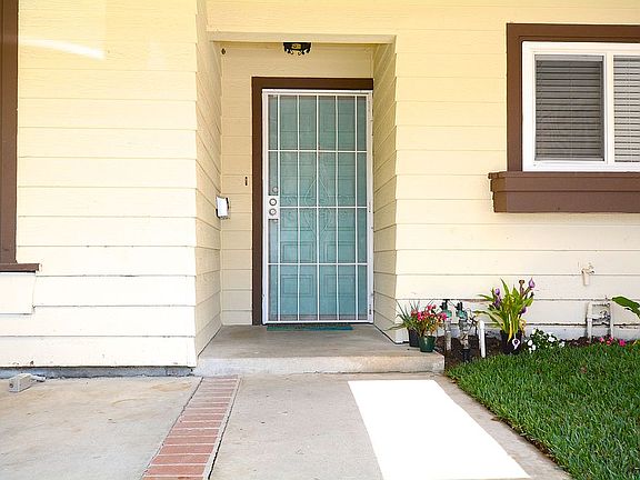 5th image of 561 W Parkwood Ave