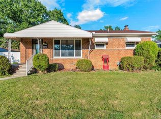 22610 Karam Ct, Warren, MI 48091