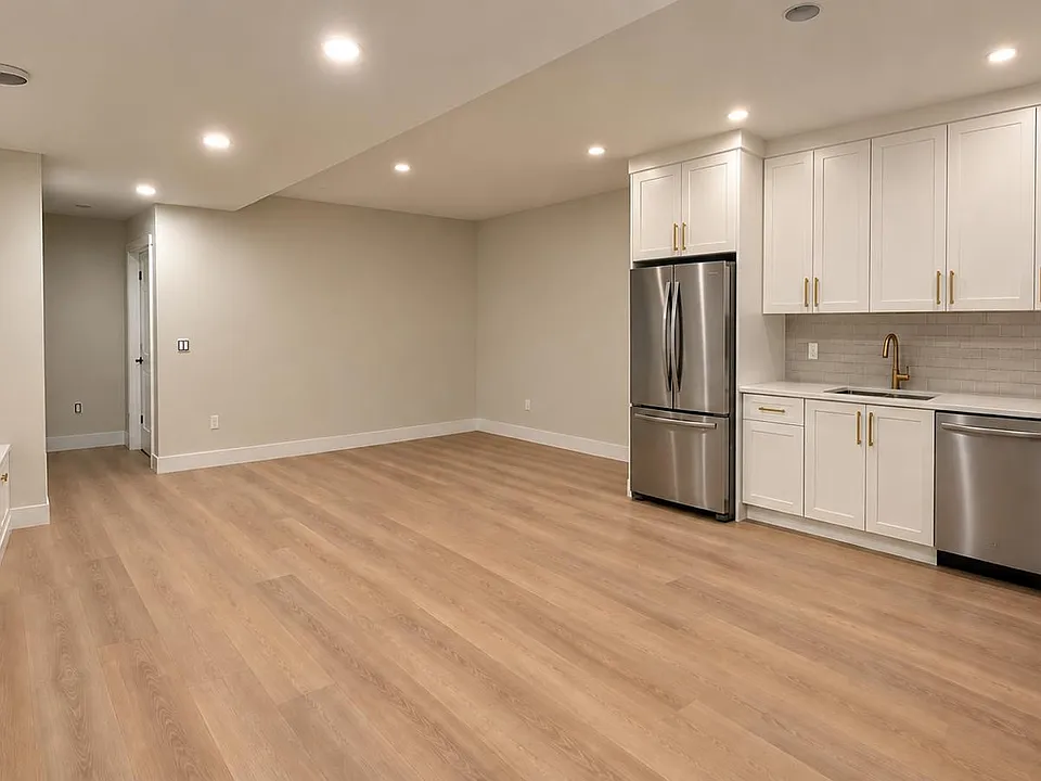 N 31st Ave NE