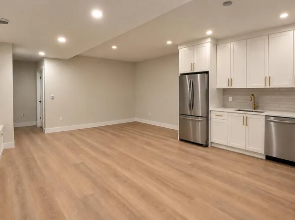 (undisclosed Address), Calgary, AB T2E 2G3