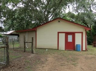 1139 Woody Ln, Sealy, TX 77474