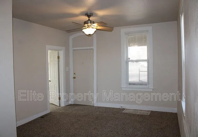 1026 W 13th St — Photo 11