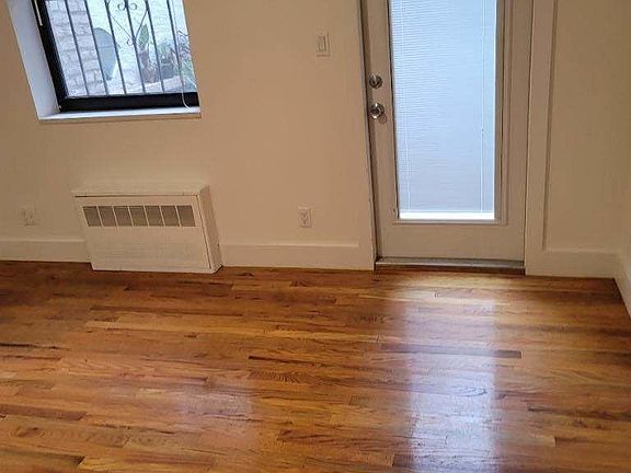 3rd image of 148 Henry St APT B