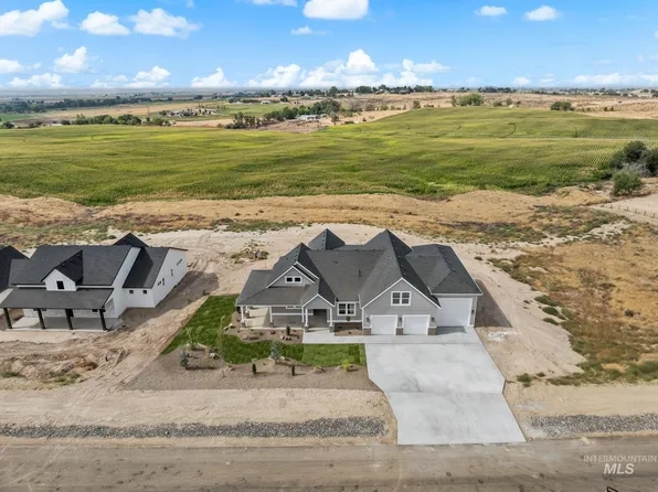 27387 Iron Horse Dr, Caldwell, ID 83607