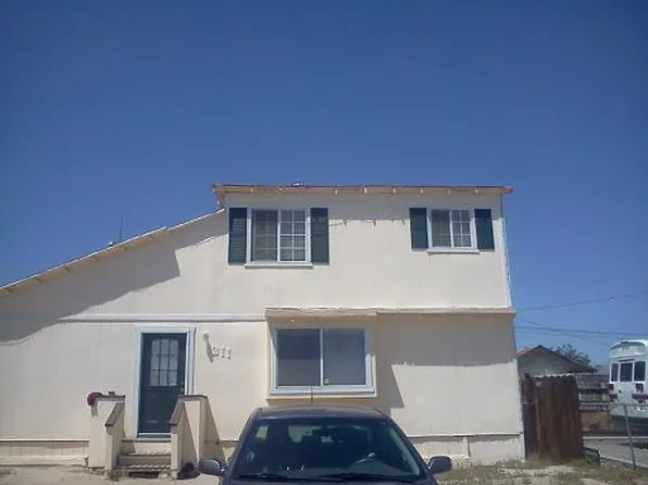 311 Asher Ave #A, Taft, CA 93268
