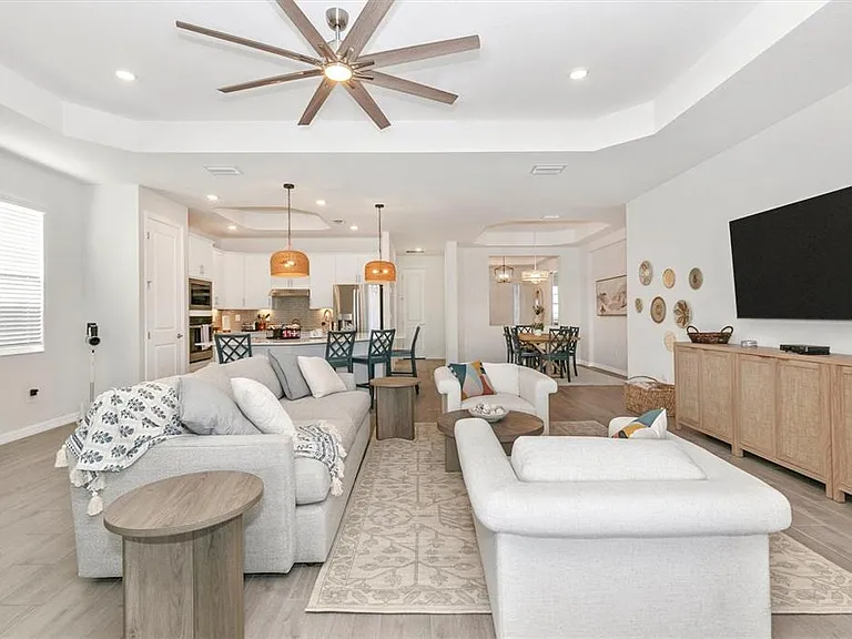 17672 Santorini Ct — Photo 21