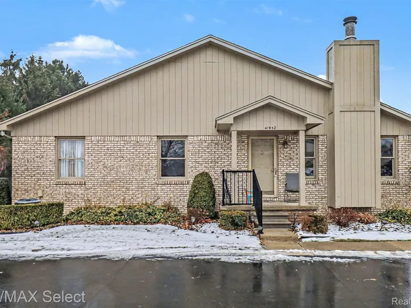 41952 King Edward Ct, Clinton Township, MI 48038
