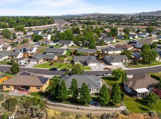 645 Tanglewood Dr, Richland, WA 99352