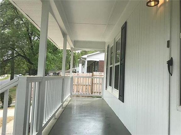 4th image of 4124 Donegal Dr