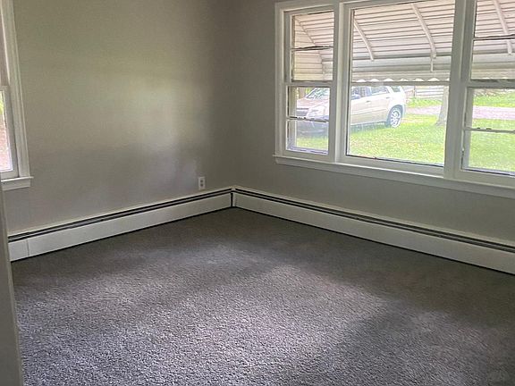 3rd image of 21648 Fairway Dr
