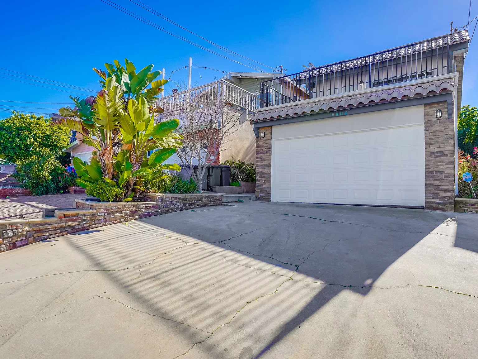 3 bed, 2.5 bath, 1406 sqft, $6,000 — Photo 3