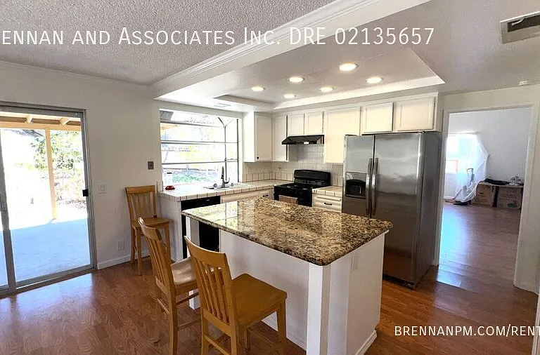1697 Parkland Way — Photo 12