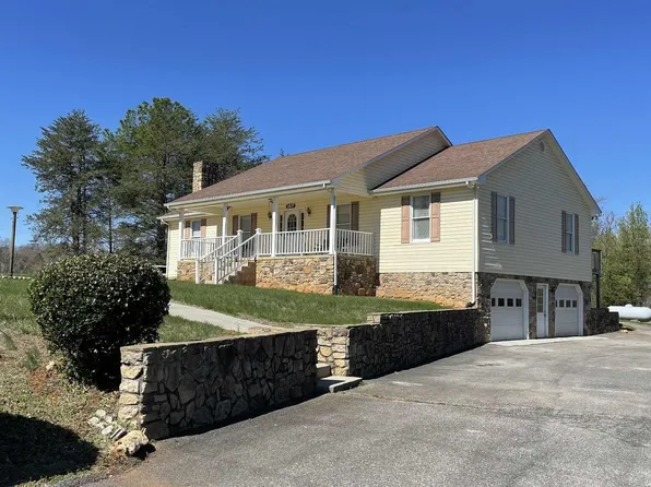 107 Hemlock Shores Dr, Goodview, VA 24095