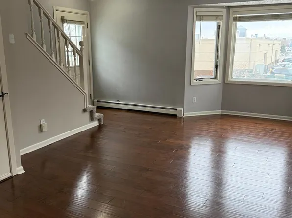 1350 Hampshire Ave S, Saint Louis Park, MN 55426