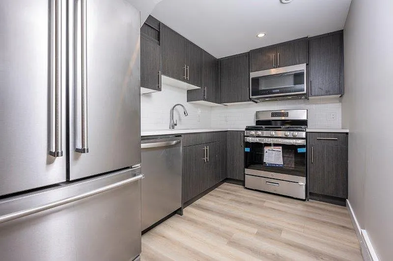 2 bed, 822 sqft, $1,400 — Photo 3