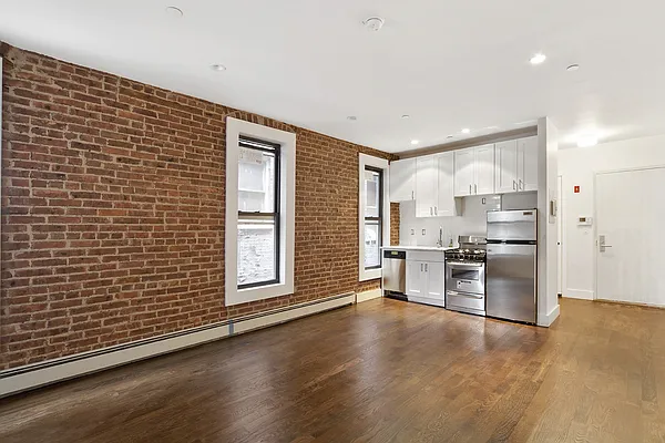 Rented by Nest Seekers International | media 7