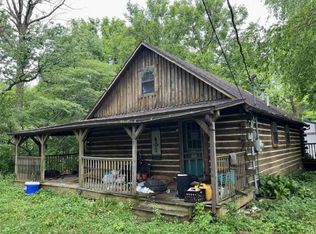 107 E Locust Grove Rd, Utica, KY 42376