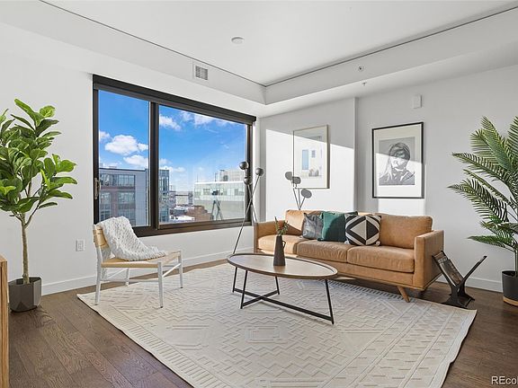 3rd image of 1750 Wewatta Street #1327