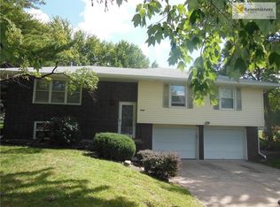 2550 NE Jellison Rd, Blue Springs, MO 64014