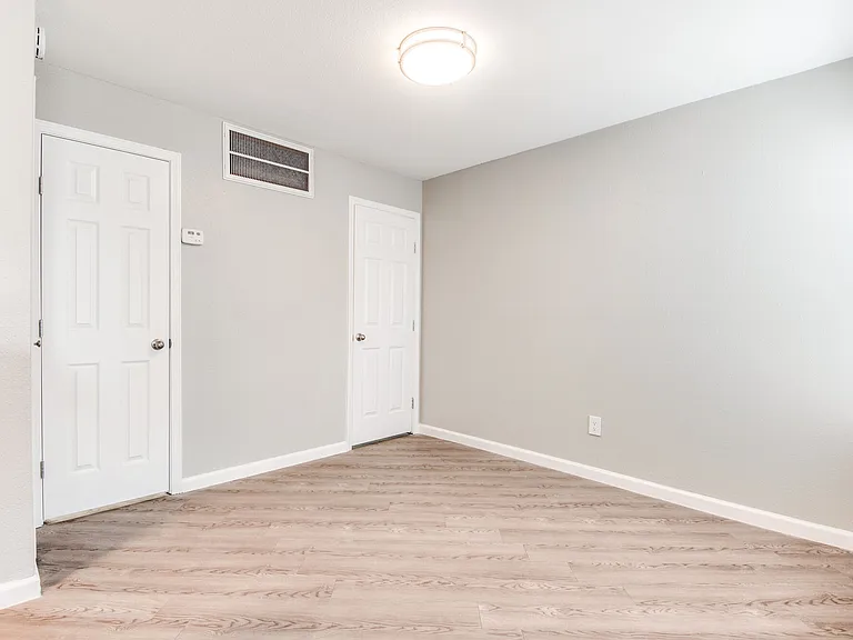 14135 Champions Dr — Photo 33